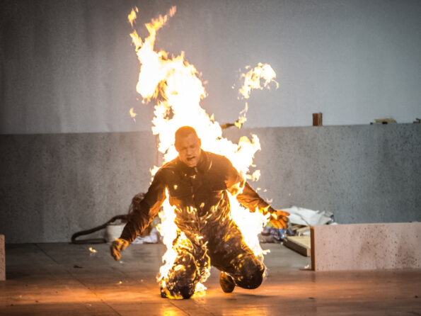 Body Burn stunt fire man on fire fighting for film joe toedtling guinness world record markus weilguny